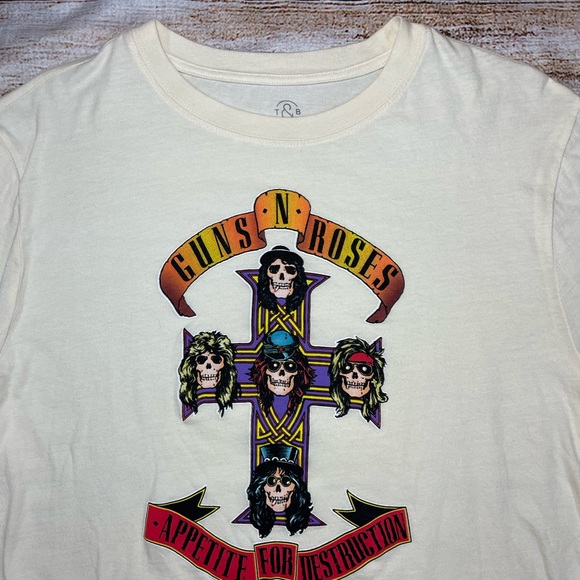 ⚡️SOLD⚡️ Guns N' Roses Band Long Sleeve Crop Tee Ivory Skull Graphic Shirt NEW - Picture 5 of 16